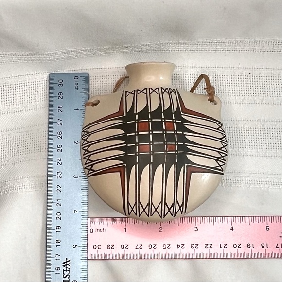 Mata Ortiz‎ Mexican Pottery Canteen Signed Angela Corona - Picture 7 of 8